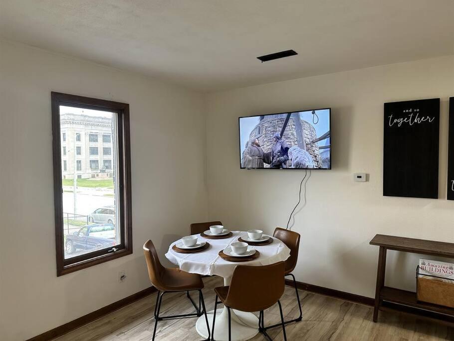 Capital Suite On 6Th Street - King Bed / Downtown! Springfield Kültér fotó
